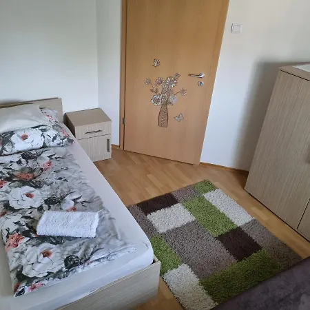 Doni Prémium Vendégház Pensión