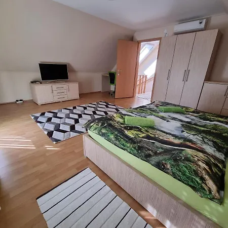 Pensión Doni Prémium Vendégház 3*