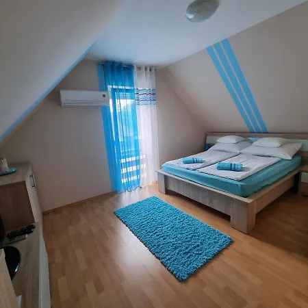 Doni Prémium Vendégház Pensión 3*